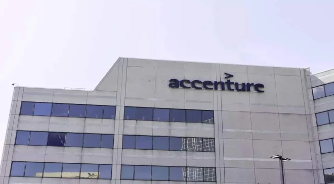 Accenture: its stock, AI strategy, and the layoff reality – What Reddit is Saying